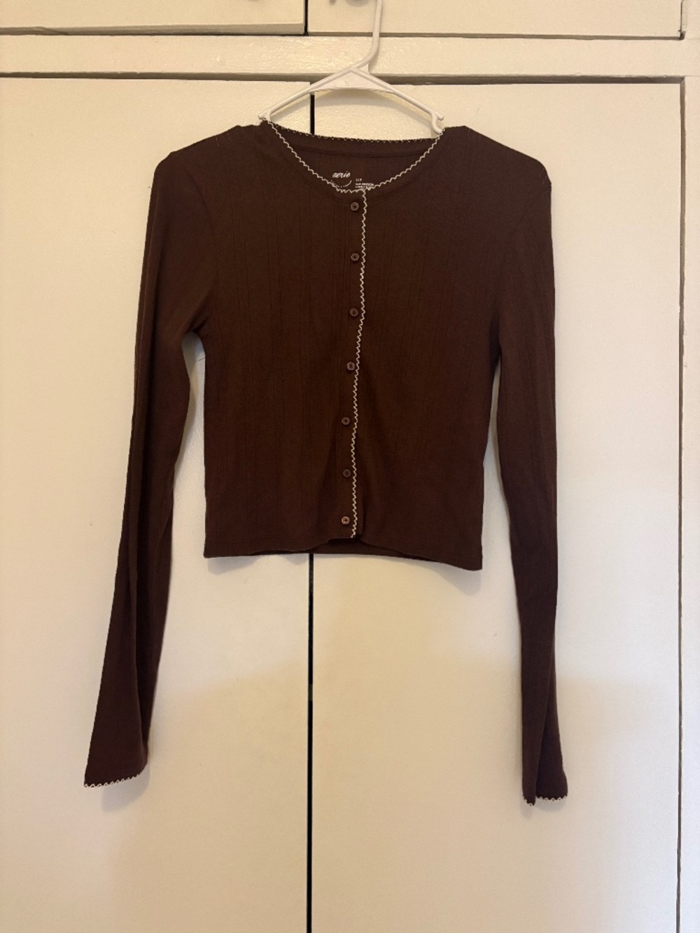 Aerie brown cropped cardigan with white scallop trim